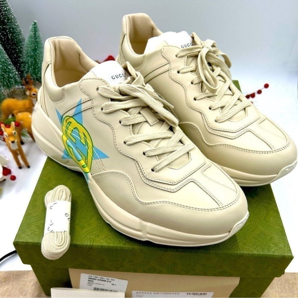 Men’s Gucci rython logo leather sneakers size 9 made in Italy